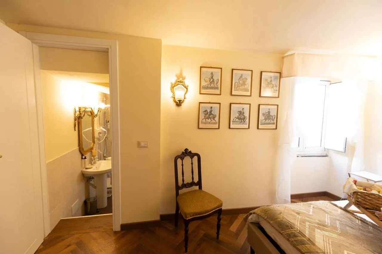 Guest house Palazzo Lari Sarzana Hotel