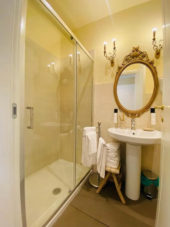 Guest house Palazzo Lari Sarzana Hotel Italy