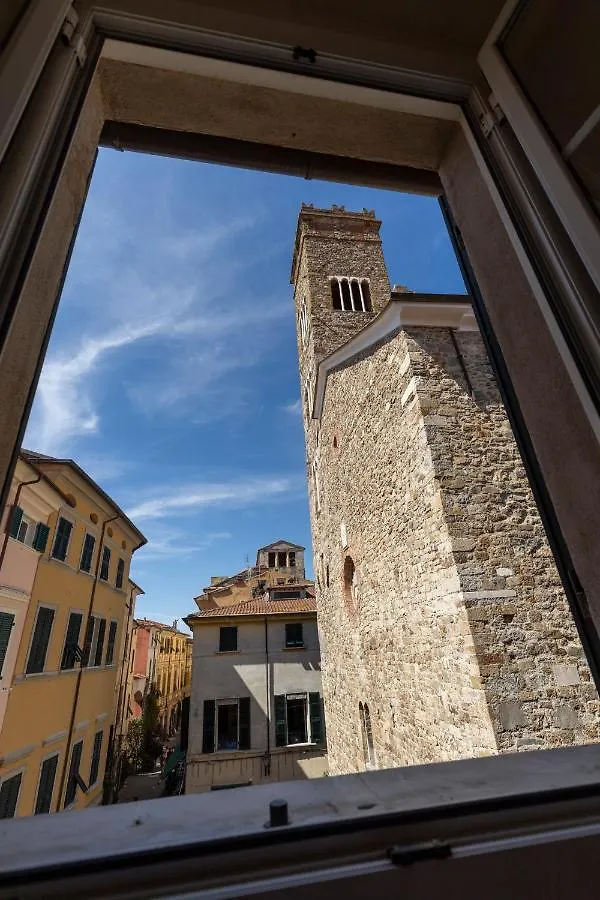 Palazzo Lari Sarzana Hotel Guest house