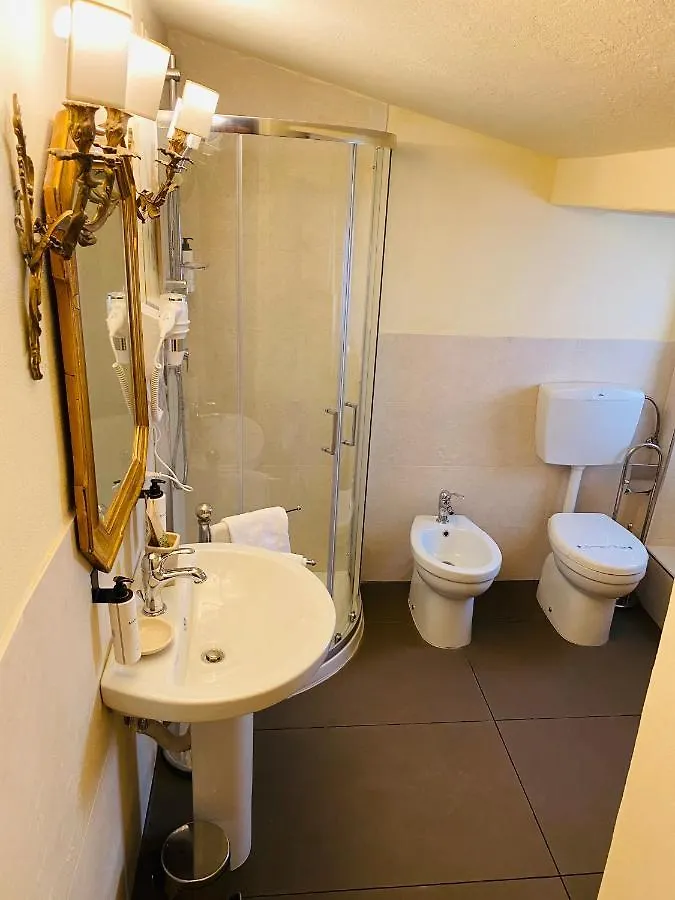 Palazzo Lari Sarzana Hotel 0*,  Italy