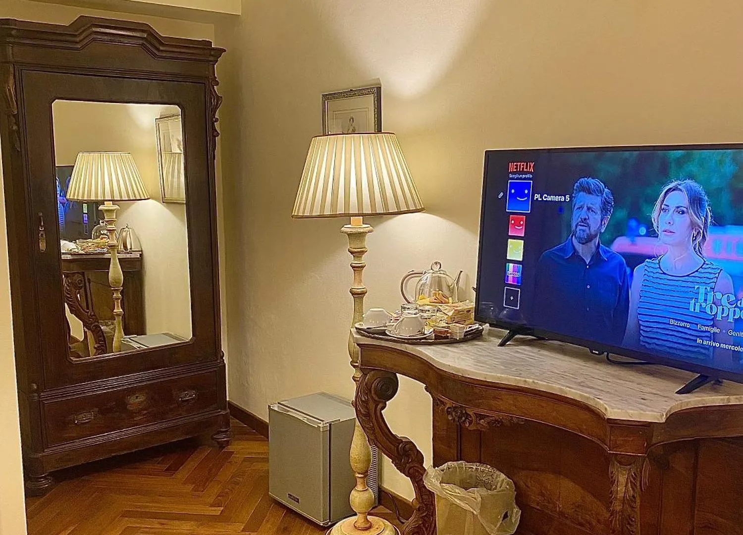 Palazzo Lari Sarzana Hotel Guest house