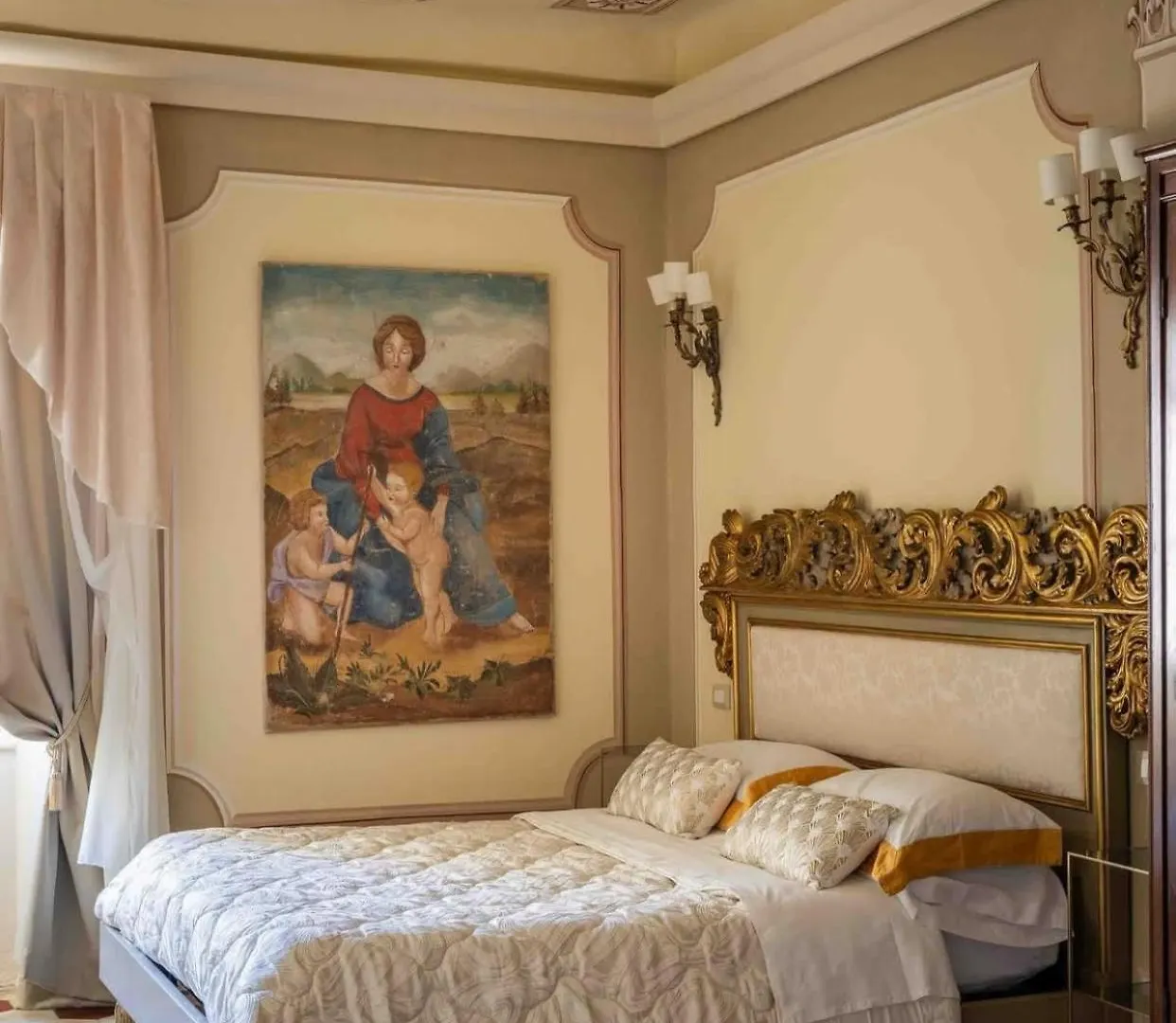 Palazzo Lari Sarzana Hotel Guest house