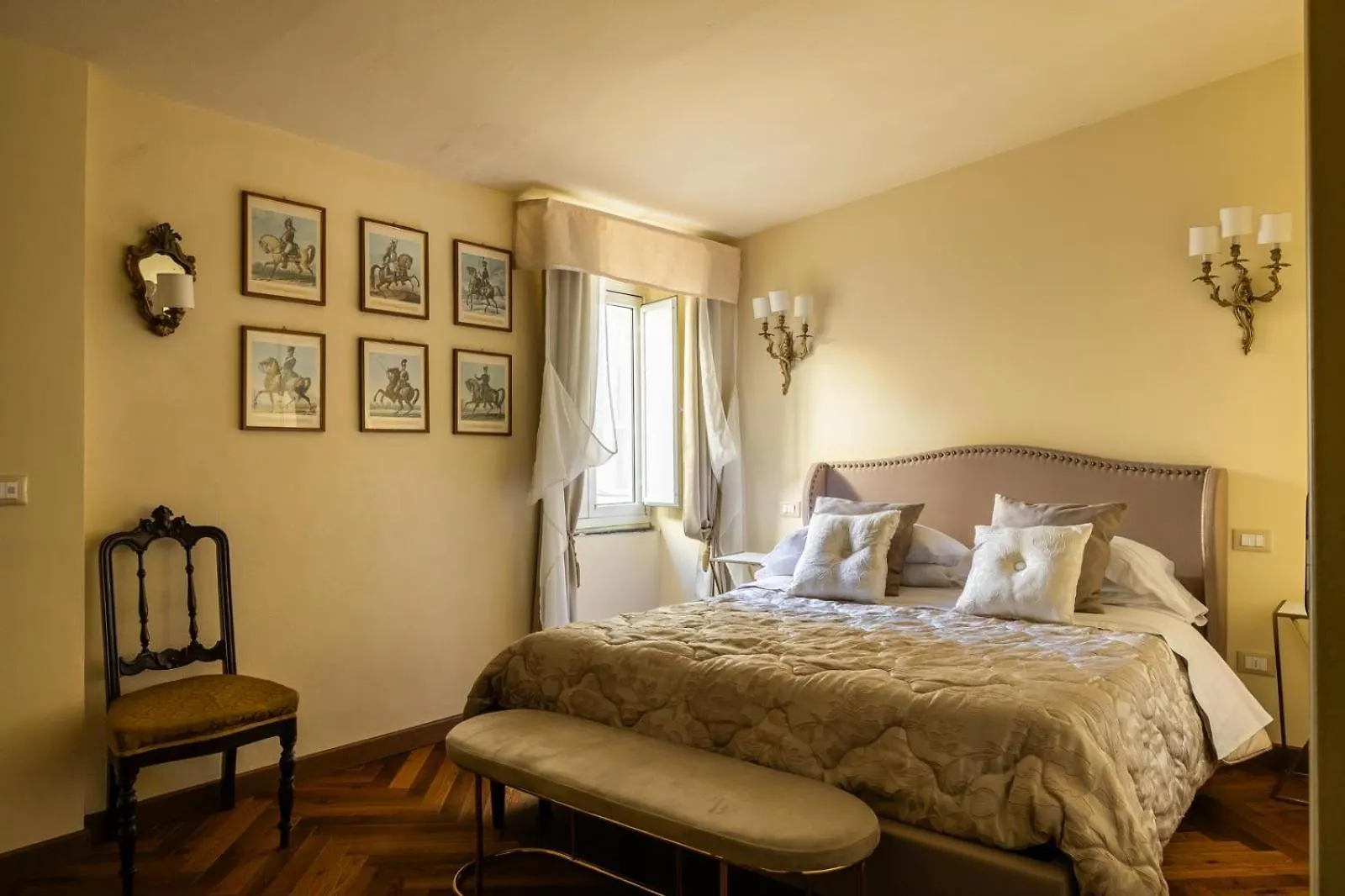 Guest house Palazzo Lari Sarzana Hotel