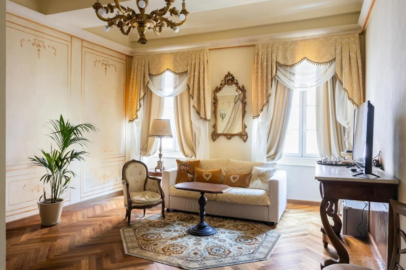 Hotel Palazzo Lari Sarzana 0*,